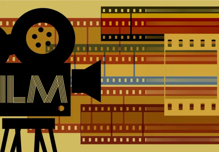 Vintage Filmkamera mit dem Wort "FILM" und Filmstreifen, die eine Liste von Filmgenres andeuten.