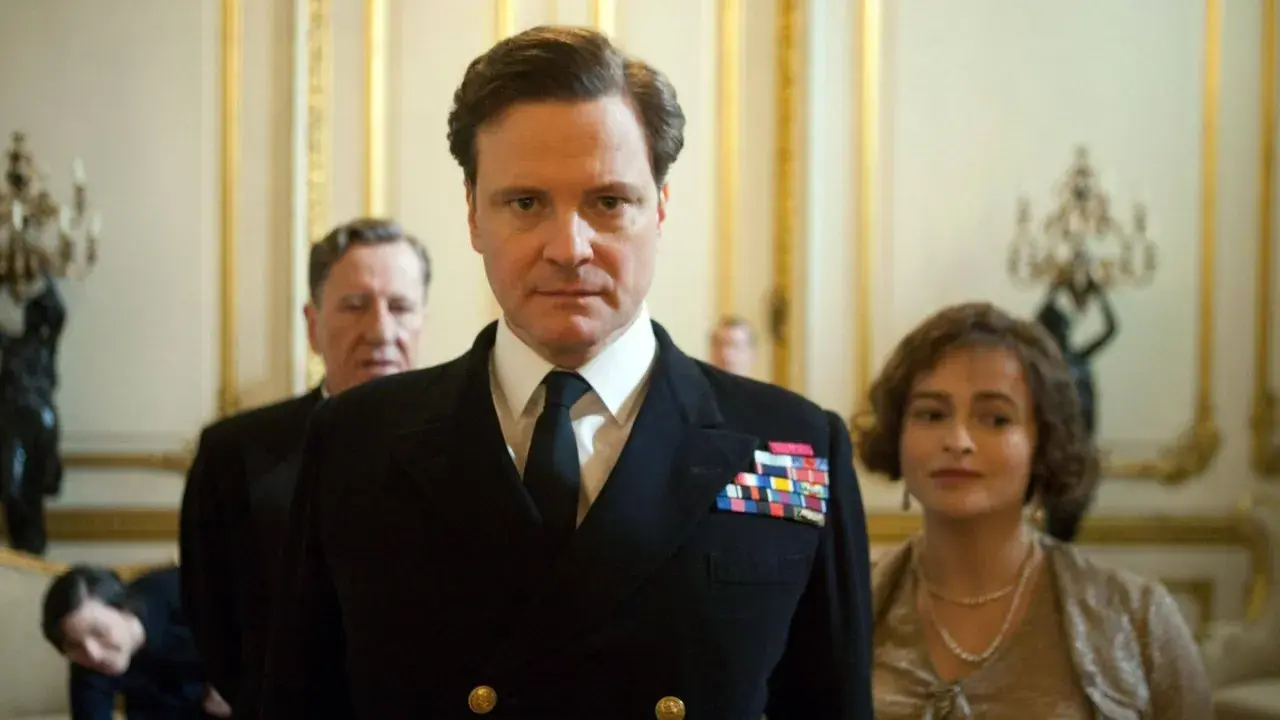 Colin Firth als König George VI. und Helena Bonham Carter als seine Frau Elizabeth in einer Szene aus der Besetzung von The King's Speech.