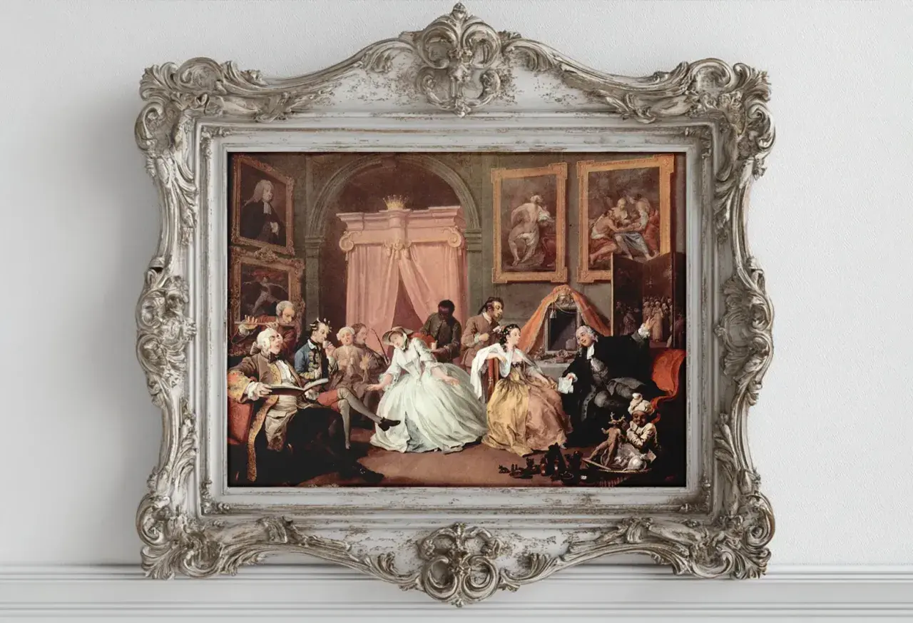 Ein sardonisch bedeutungsvolles Gemälde zeigt eine Gesellschaft im Rokoko-Stil, die sich in einem opulenten Raum versammelt. Die Szene wirkt leicht übertrieben, fast wie eine Karikatur des Adels.